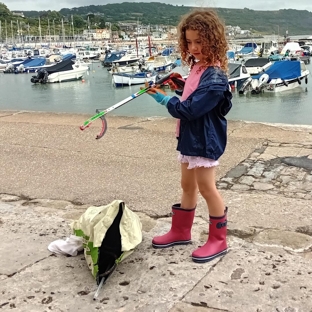 Litter picking in Dorset, Little Green Change 2023